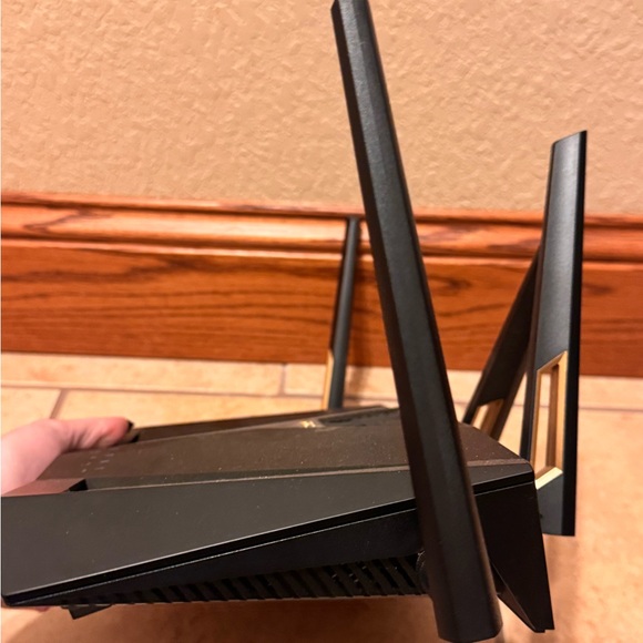 ASUS RT-AX88U Pro AX6000 Dual-Band Wi-Fi 6 Router - Picture 3 of 7